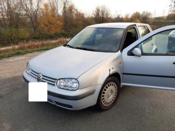 VOLKSWAGEN GOLF 4