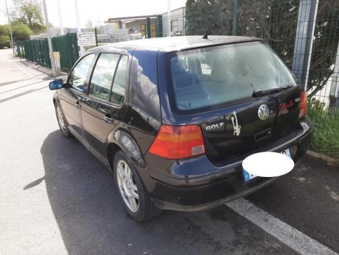 VOLKSWAGEN GOLF 4