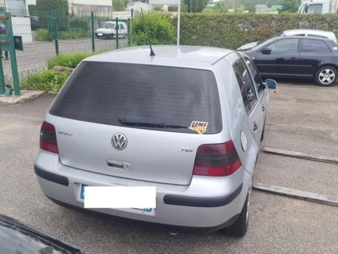 VOLKSWAGEN GOLF 4