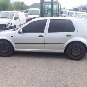 VOLKSWAGEN GOLF 4