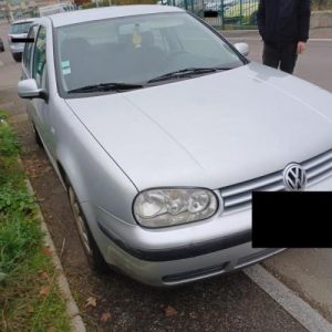 VOLKSWAGEN GOLF 4