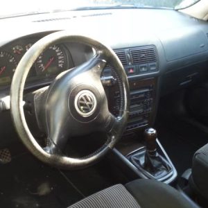 VOLKSWAGEN GOLF 4