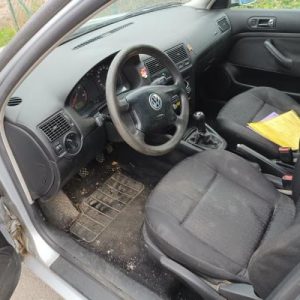 VOLKSWAGEN GOLF 4