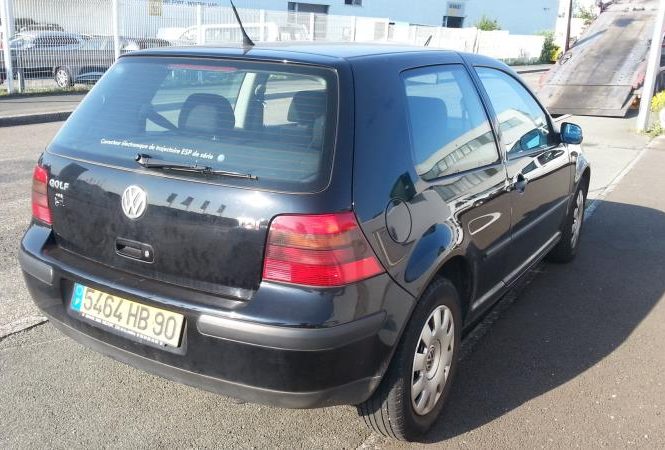 VOLKSWAGEN GOLF 4