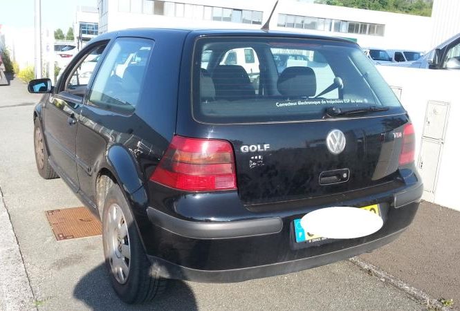 VOLKSWAGEN GOLF 4