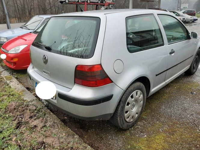 VOLKSWAGEN GOLF 4