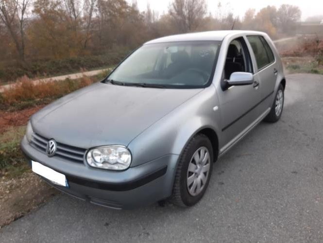 VOLKSWAGEN GOLF 4