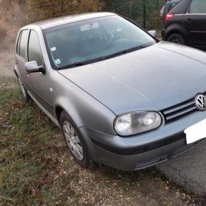 VOLKSWAGEN GOLF 4