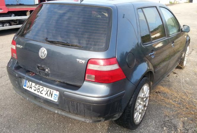 VOLKSWAGEN GOLF 4