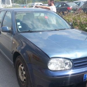 VOLKSWAGEN GOLF 4