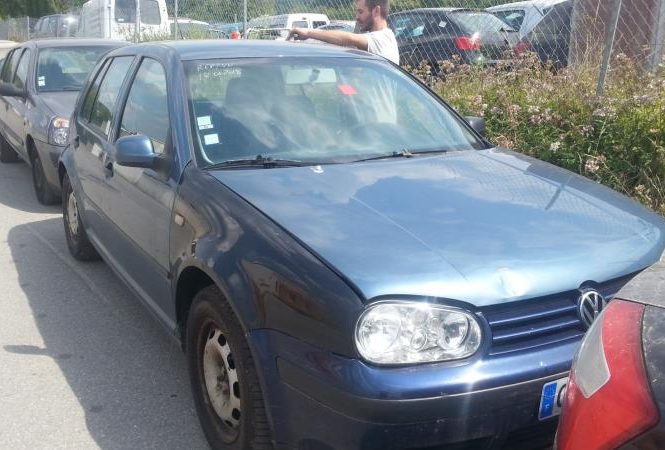 VOLKSWAGEN GOLF 4