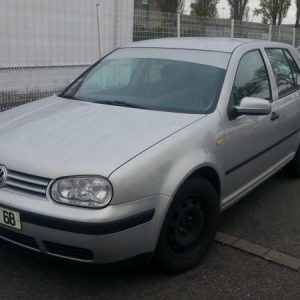 VOLKSWAGEN GOLF 4