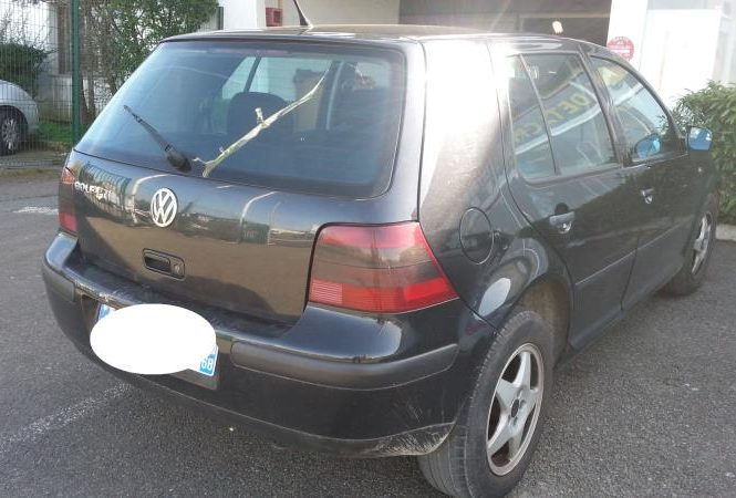 VOLKSWAGEN GOLF 4