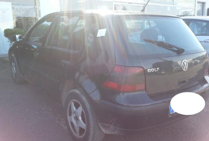 VOLKSWAGEN GOLF 4