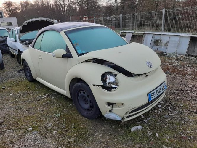 VOLKSWAGEN NEW BEETLE 1 PHASE 1 CABRIOLET