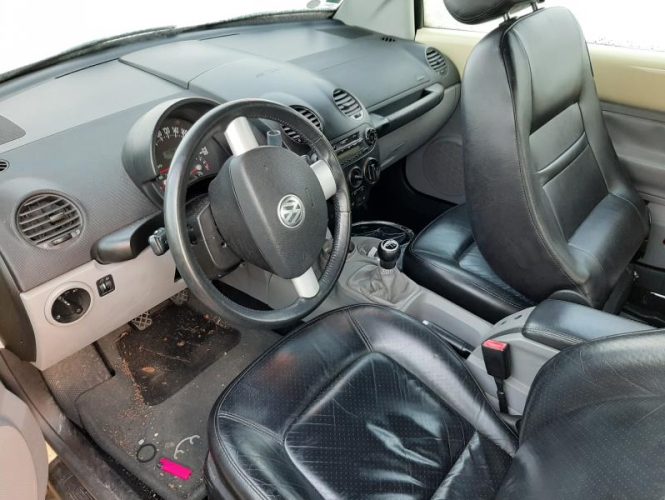 VOLKSWAGEN NEW BEETLE 1 PHASE 1 CABRIOLET