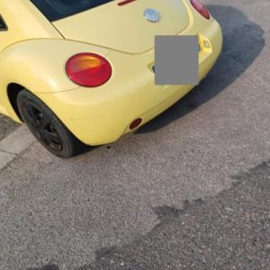 VOLKSWAGEN NEW BEETLE 1