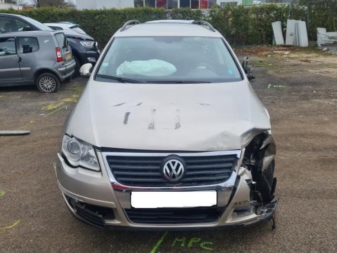 VOLKSWAGEN PASSAT 5