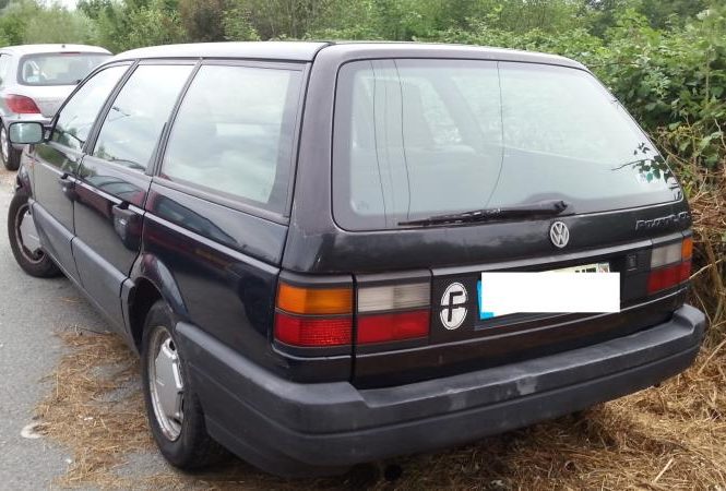 VOLKSWAGEN PASSAT 3