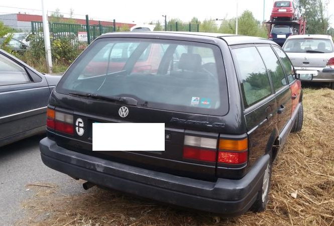 VOLKSWAGEN PASSAT 3