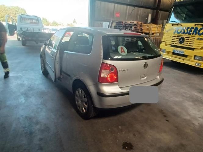 VOLKSWAGEN POLO 4