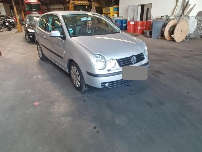 VOLKSWAGEN POLO 4