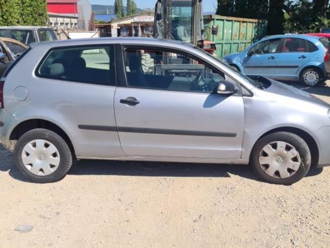 VOLKSWAGEN POLO 4