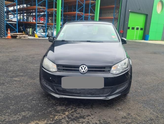 VOLKSWAGEN POLO 5