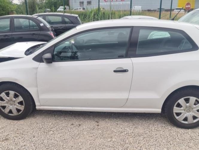 VOLKSWAGEN POLO 5