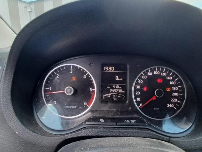 VOLKSWAGEN POLO 5 PHASE 1