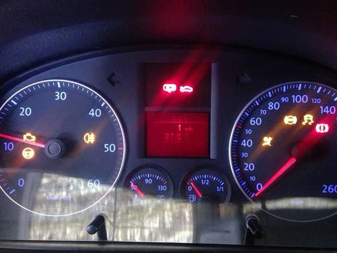 VOLKSWAGEN TOURAN 1 PHASE 1