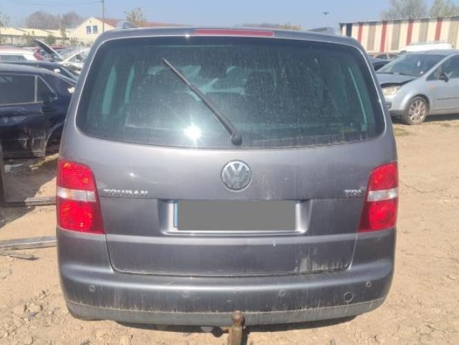 VOLKSWAGEN TOURAN 1 PHASE 1