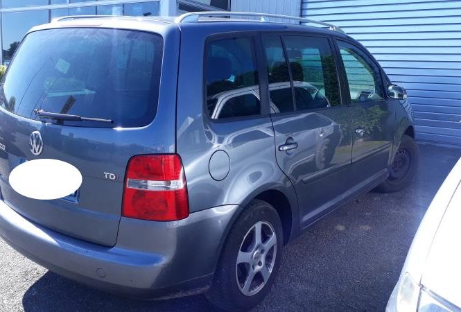 VOLKSWAGEN TOURAN 1 PHASE 1