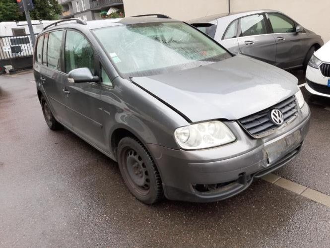 VOLKSWAGEN TOURAN 1 PHASE 1
