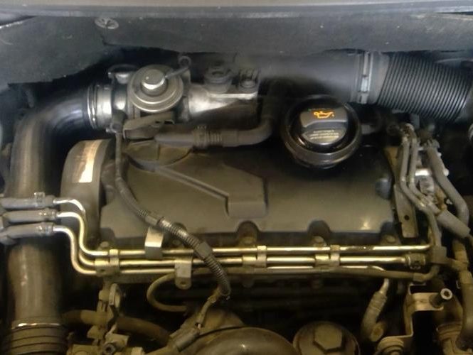 VOLKSWAGEN TOURAN 1 PHASE 1