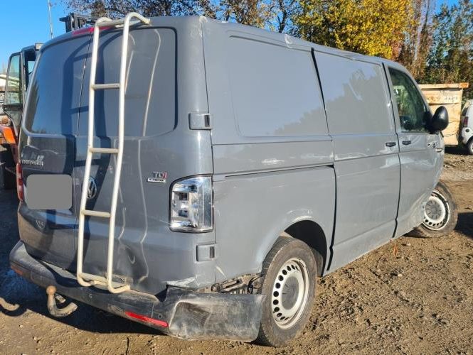 VOLKSWAGEN TRANSPORTER 6 PHASE 1