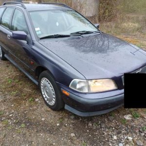 VOLVO V 40 1
