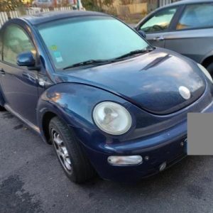 VOLKSWAGEN NEW BEETLE 1