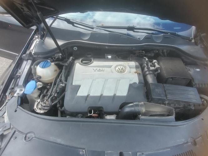 VOLKSWAGEN PASSAT 5
