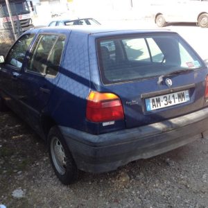 VOLKSWAGEN GOLF