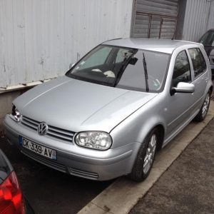 VOLKSWAGEN GOLF 4