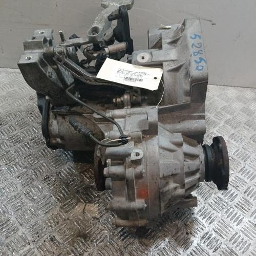 Volkswagen GOLF 1.6 16V TDI CR FAP