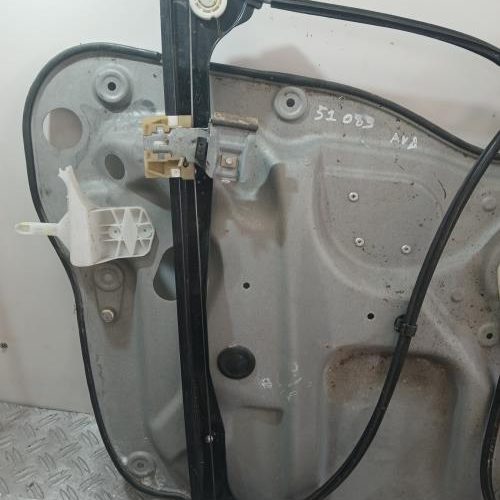 VOLKSWAGEN TOURAN 1 PHASE 1