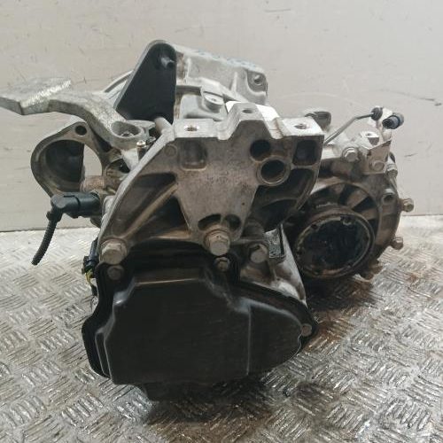 Volkswagen GOLF 1.6 16V TDI CR FAP