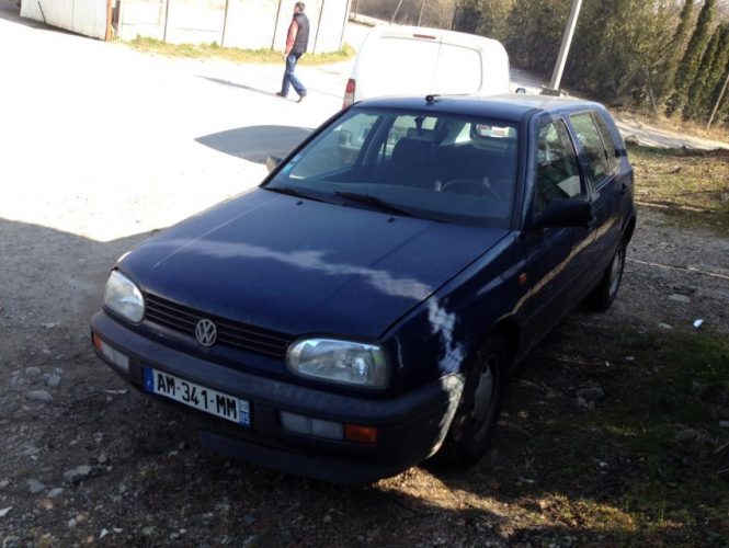 VOLKSWAGEN GOLF