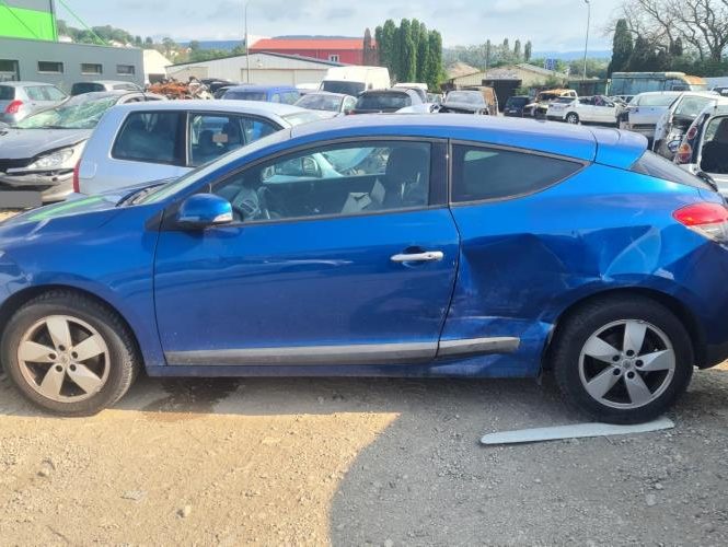 RENAULT MEGANE 3 PHASE 1 COUPE