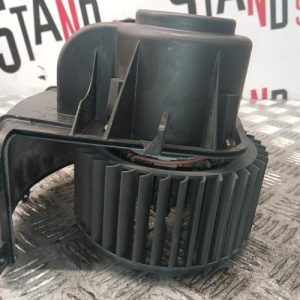 VOLKSWAGEN TRANSPORTER 5 PHASE 2