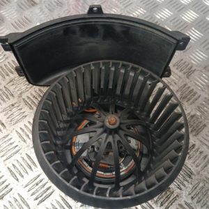 VOLKSWAGEN TRANSPORTER 5 PHASE 2