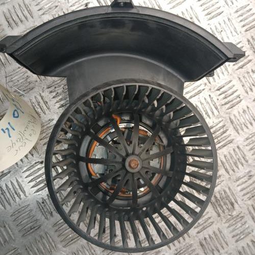 VOLKSWAGEN TRANSPORTER 5 PHASE 2