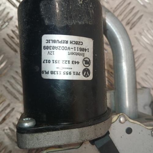 VOLKSWAGEN TRANSPORTER 5 PHASE 2